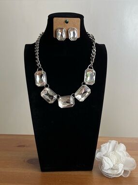 VCLM matte silvertone fashion necklace signed chunky with pierced earrings